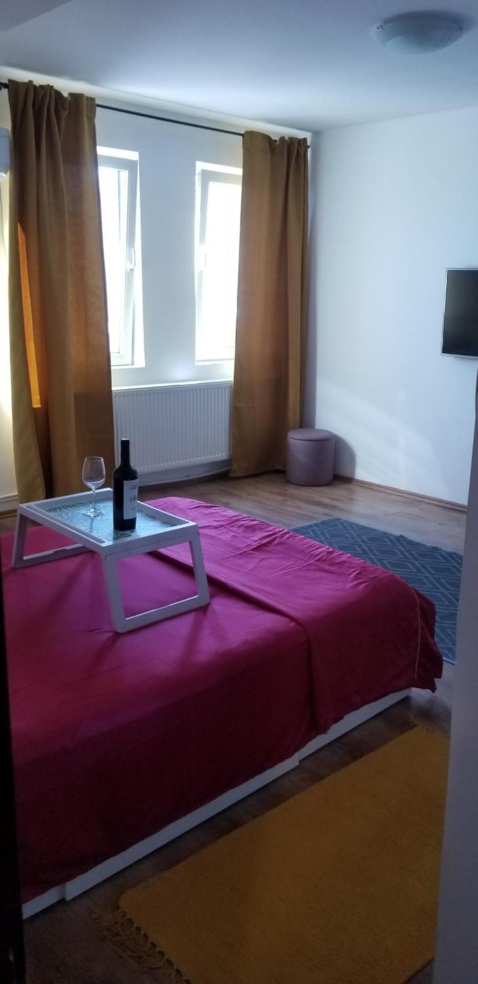 Private Room At Ceausescu'S Place In Old City Unirii Square Bucharest Luaran gambar